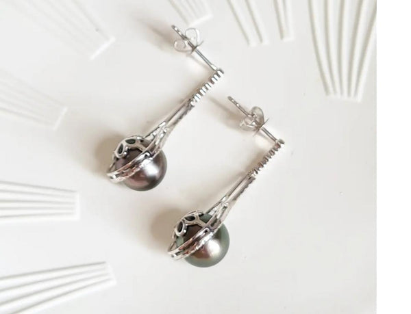 Tahitian sea pearl earring