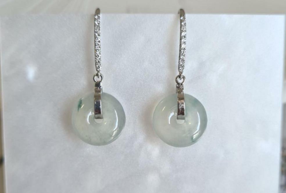 Type A natural icy donut jadeite earring