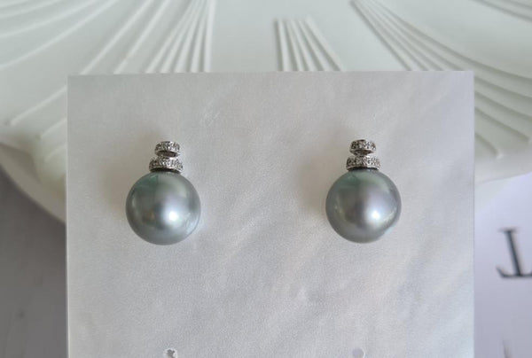 Tahitian sea pearl earring