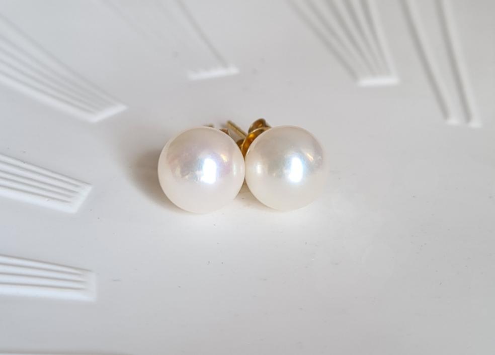Akoya sea pearl earring