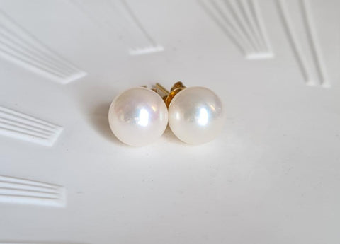 Akoya sea pearl earring