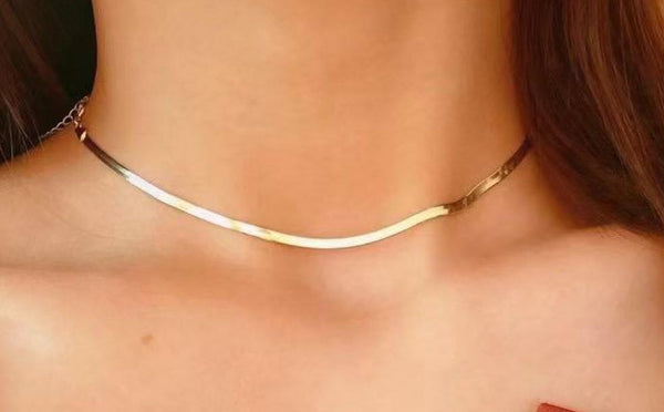 18k gold snake chocker