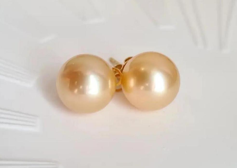 South sea gold pearl earring