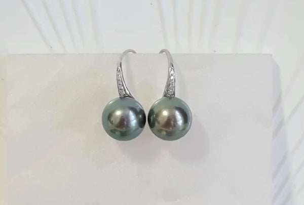 Tahitian sea pearl earring